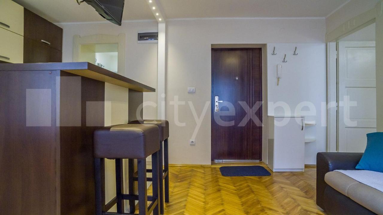 Central Apartment With Garage Новий Сад Екстер'єр фото